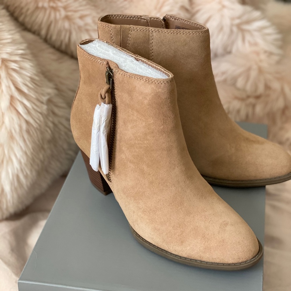 BRAND NEW Vionic Upright Madeline ankle bootie